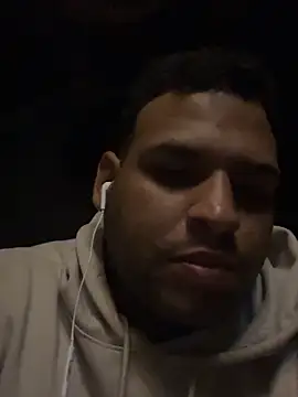 Snapshot of elverga420F chatting on October 1, 6:41 am elverga420F online show from October 1, 6:41 am