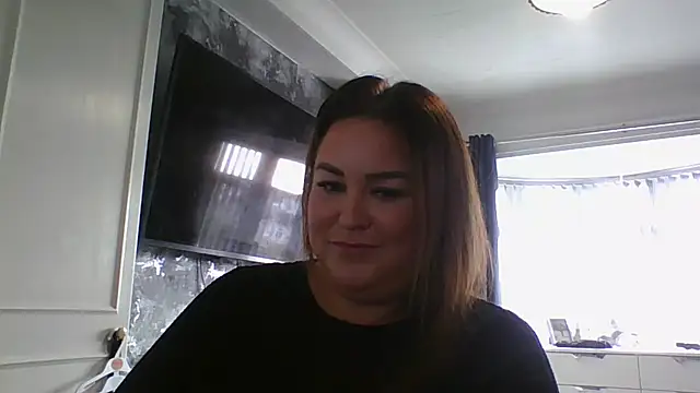 brunetslut online show from September 11, 2:39 pm