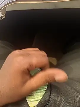 hotboy43339 online show from January 9, 4:15 am