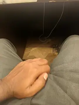 hotboy43339 online show from February 16, 4:25 pm