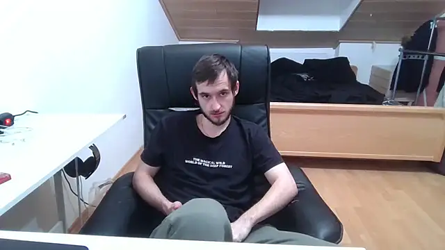 Snapshot of Bez3ybik chatting on November 13, 6:07 pm Bez3ybik online show from November 13, 6:07 pm