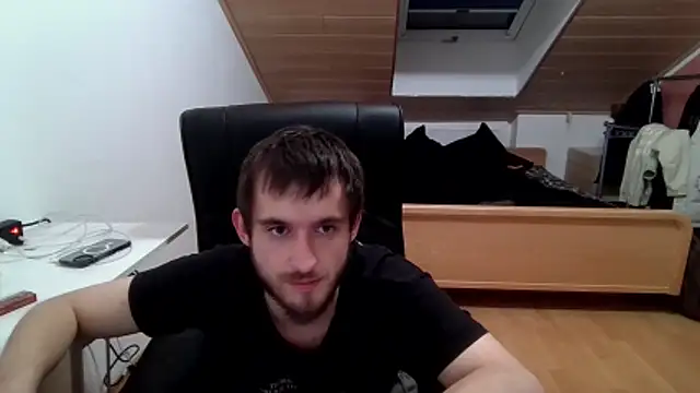 Snapshot of Bez3ybik chatting on November 19, 7:36 pm Bez3ybik online show from November 19, 7:36 pm