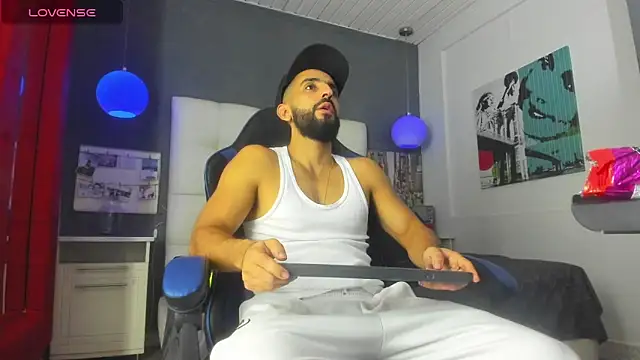 Yiyo10  online show from February 20, 4:09 am