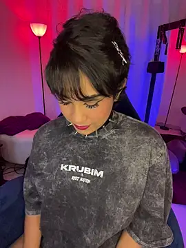 ZahaRose online show from January 11, 1:10 am