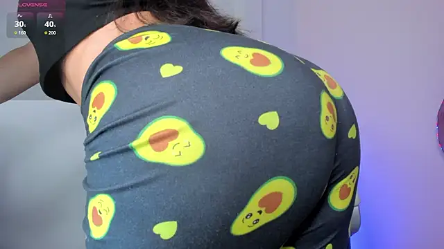 Snapshot of Ariah_Walker_ chatting on November 15, 5:27 am Ariah Walker online show from November 15, 5:27 am