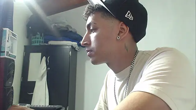 partdemonlatin666 online show from October 25, 9:09 pm