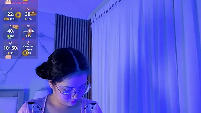 LunaRosse  online show from September 22, 11:45 am