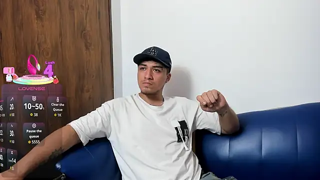 Snapshot of juanmechanic_ chatting on September 15, 8:20 pm juanmechanic  online show from September 15, 8:20 pm