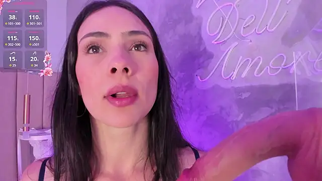 miamonroee  online show from February 28, 10:38 am