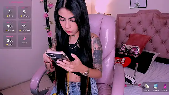 HannaColleman online show from September 22, 8:11 pm