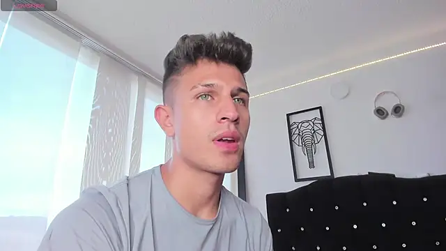 kevin ahss online show from October 28, 9:39 pm