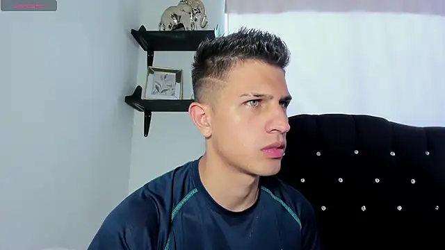 kevin ahss online show from April 16, 8:09 pm