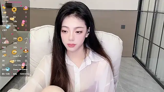 Snapshot of Sandy_Uu chatting on September 22, 9:44 am Sandy Uu online show from September 22, 9:44 am