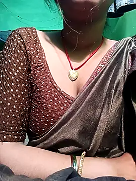 Snapshot of Cutwer chatting on November 30, 6:01 pm Cutwer online show from November 30, 6:01 pm