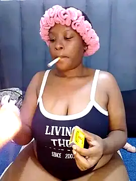 Snapshot of MrsMxx25 chatting on October 30, 9:33 am MrsMxx25 online show from October 30, 9:33 am