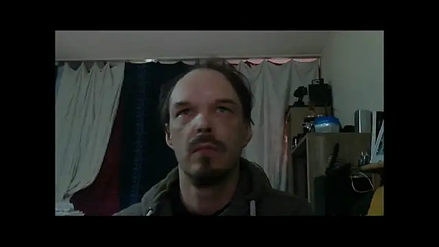 Snapshot of Jenner84 chatting on November 1, 1:24 pm Jenner84 online show from November 1, 1:24 pm