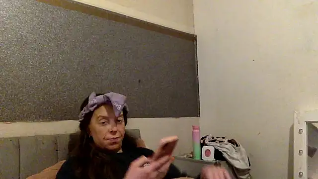 Bellababexox online show from April 4, 6:33 am