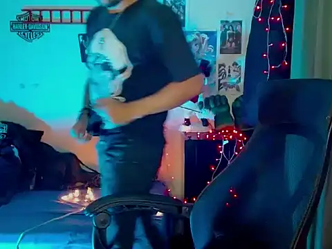 Snapshot of cortelioni_massimo_ chatting on November 5, 2:22 am cortelioni massimo online show from November 5, 2:22 am