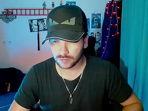 Snapshot of cortelioni_massimo_ chatting on November 8, 2:45 am cortelioni massimo online show from November 8, 2:45 am