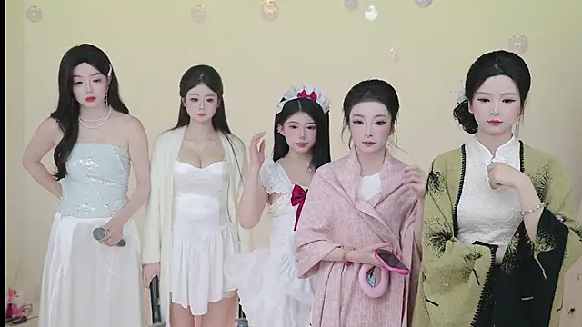 Snapshot of Hot-dance520 chatting on December 2, 3:23 am Hot-dance520 online show from December 2, 3:23 am