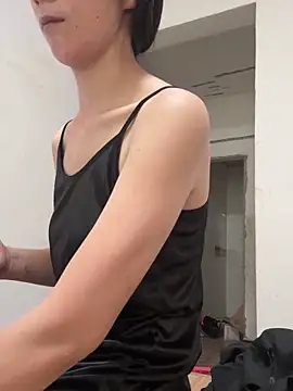 Snapshot of crhong666 chatting on September 18, 1:40 am crhong666 online show from September 18, 1:40 am