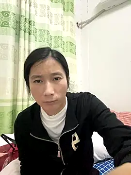 Snapshot of crhong666 chatting on November 10, 12:26 pm crhong666 online show from November 10, 12:26 pm