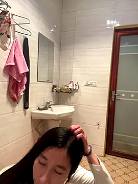 Snapshot of crhong666 chatting on November 18, 12:16 am crhong666 online show from November 18, 12:16 am