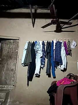 Snapshot of nughtytommy01 chatting on November 28, 11:35 am nughtytommy01 online show from November 28, 11:35 am