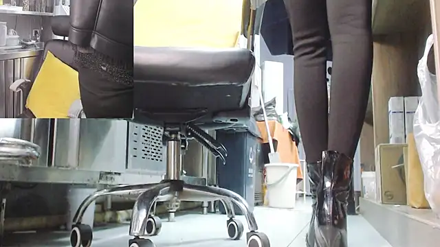 Eileen-L online show from December 5, 3:37 am