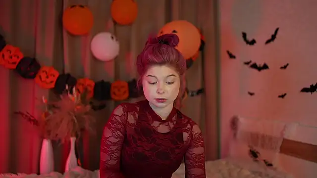 Snapshot of Stella_Vanila chatting on October 28, 11:29 pm Stella Vanila online show from October 28, 11:29 pm