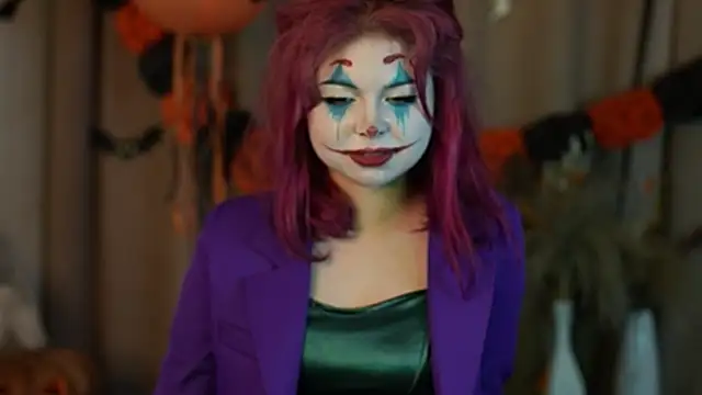 Snapshot of Stella_Vanila chatting on October 31, 11:17 pm Stella Vanila online show from October 31, 11:17 pm