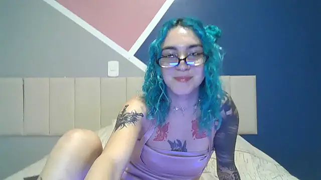 Snapshot of peetitefairy chatting on October 11, 4:01 am peetitefairy online show from October 11, 4:01 am