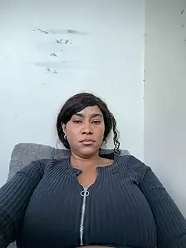 LuckyKhloe online show from October 29, 11:45 am