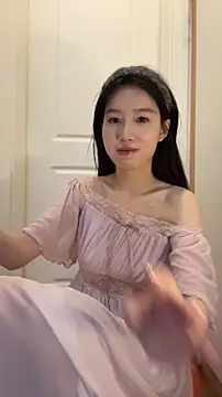 Snapshot of xixi_gougou chatting on December 15, 2:32 pm xixi gougou online show from December 15, 2:32 pm