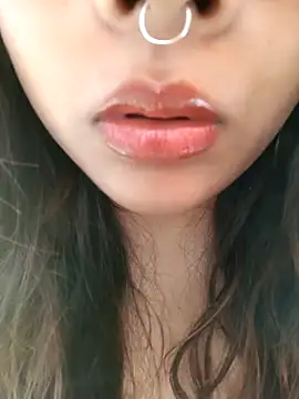 Snapshot of Hott_Muskan chatting on November 20, 8:47 am Hott Muskan online show from November 20, 8:47 am