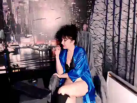 Snapshot of AMOURSWEET2025 chatting on November 29, 4:10 pm AMOURSWEET2025 online show from November 29, 4:10 pm