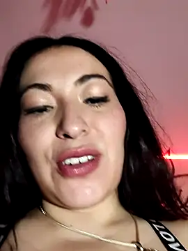 Snapshot of angelicroose2 chatting on December 19, 10:50 pm angelicroose2 online show from December 19, 10:50 pm