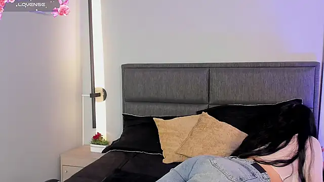 Emma  clark  online show from October 8, 12:25 pm