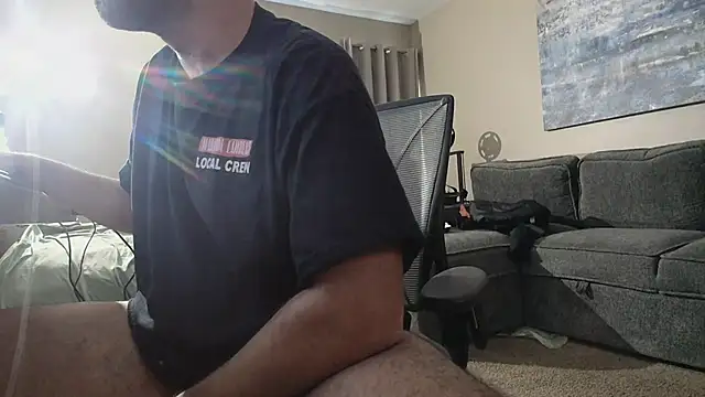 Snapshot of LeeCox chatting on December 14, 12:11 am LeeCox online show from December 14, 12:11 am