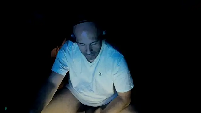 Snapshot of LeeCox chatting on January 1, 10:11 am LeeCox online show from January 1, 10:11 am