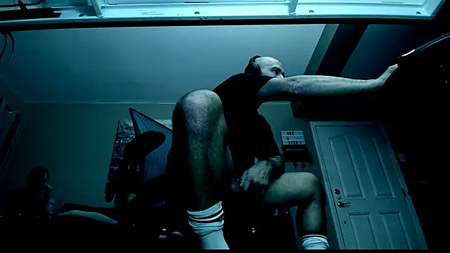 Snapshot of LeeCox chatting on February 4, 7:18 am LeeCox online show from February 4, 7:18 am