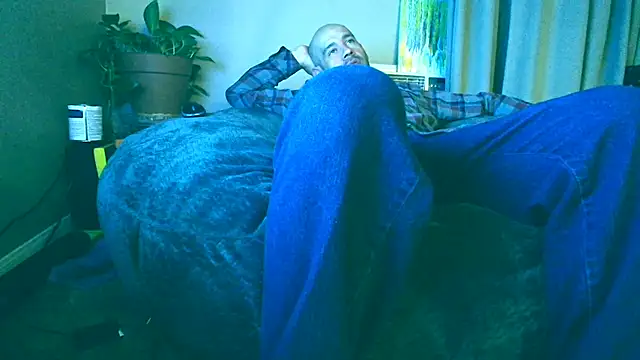 Snapshot of LeeCox chatting on February 12, 4:54 am LeeCox online show from February 12, 4:54 am