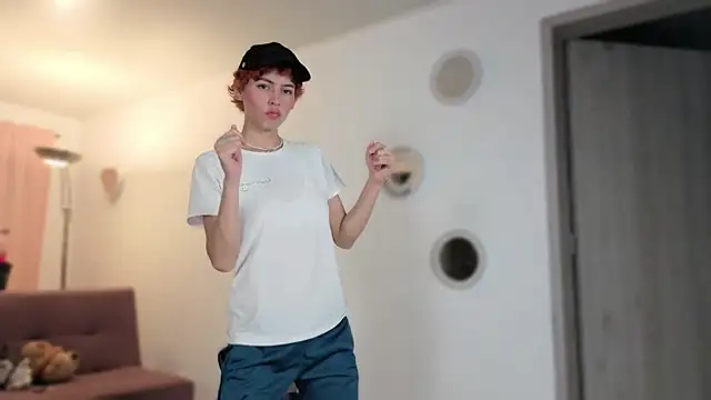 Snapshot of colette_e chatting on November 22, 11:37 pm colette e online show from November 22, 11:37 pm