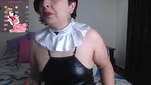 Snapshot of evangeline_lover chatting on October 24, 12:12 pm evangeline lover online show from October 24, 12:12 pm