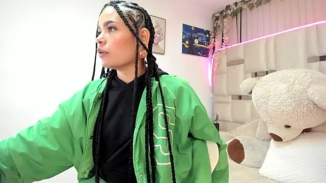 Snapshot of Cleo-smith chatting on September 11, 5:18 am Cleo-smith online show from September 11, 5:18 am