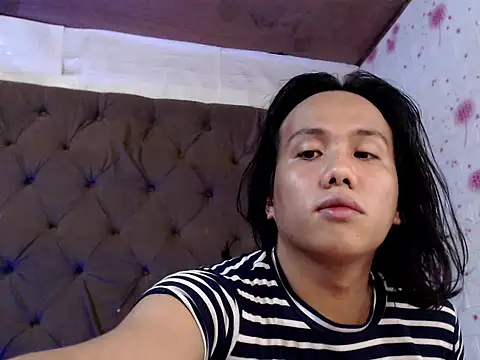 Cockyliciousx online show from November 21, 1:43 pm