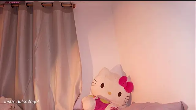 Snapshot of dulceangel__ chatting on November 27, 3:08 am dulceangel online show from November 27, 3:08 am