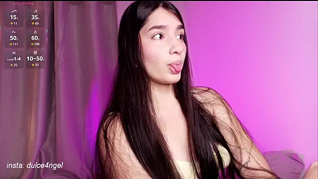 Snapshot of dulceangel__ chatting on December 15, 6:06 am dulceangel online show from December 15, 6:06 am