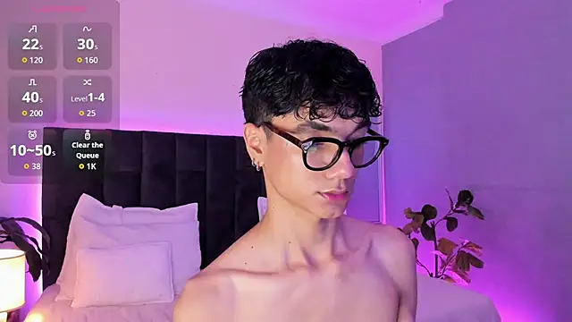 Snapshot of Phillicious__ chatting on November 3, 9:16 pm Phillicious online show from November 3, 9:16 pm