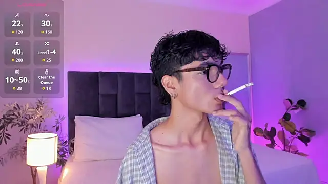 Snapshot of Phillicious__ chatting on November 21, 10:19 pm Phillicious online show from November 21, 10:19 pm